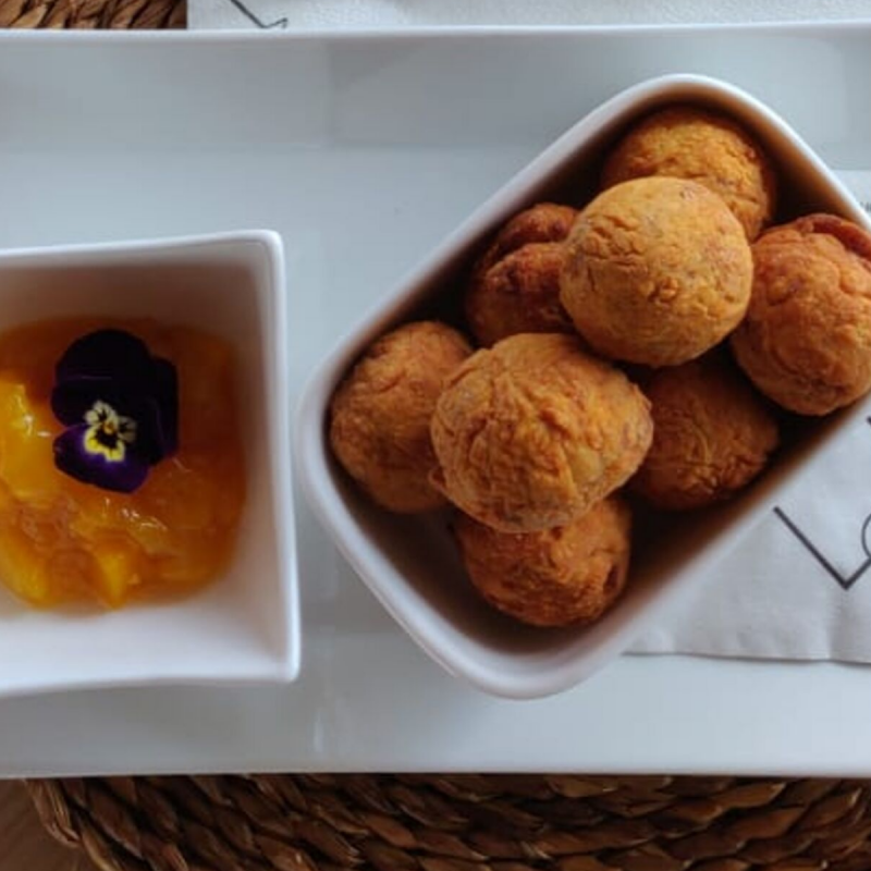 Receta buñuelos de ceps con compota de mango y jengibre